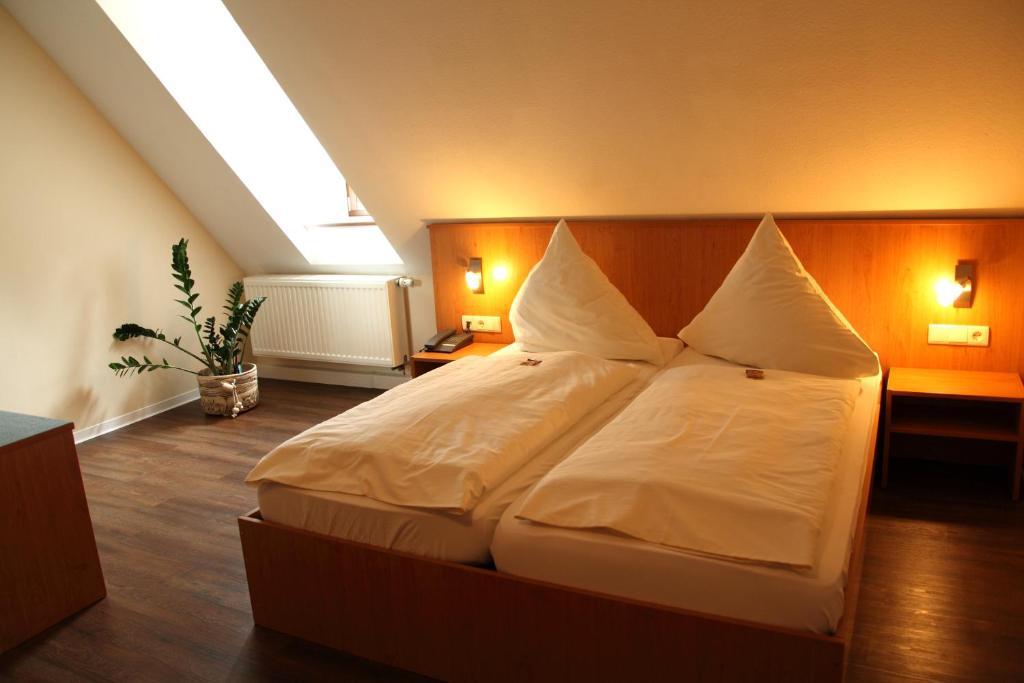 Hotel Folklorehof Chemnitz Habitación foto
